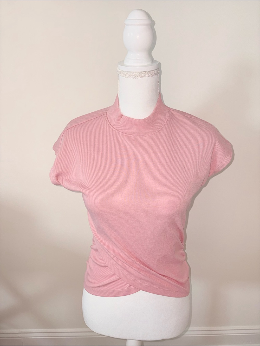 Sanctuary Pink Mock-Neck Twist Front Cap-Sleeve Top